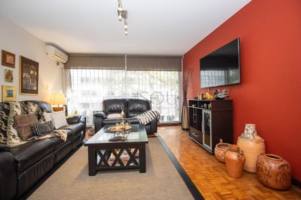 Venta de apartamento en Punta Carretas 3 dormitorios servicio y garaje