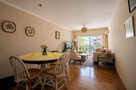 Venta Apartamento 2 Dormitorios 2 baños Cochera Pocitos