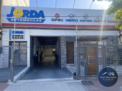 Local Comercial + Casa con renta en venta ubicado en La Blanqueada