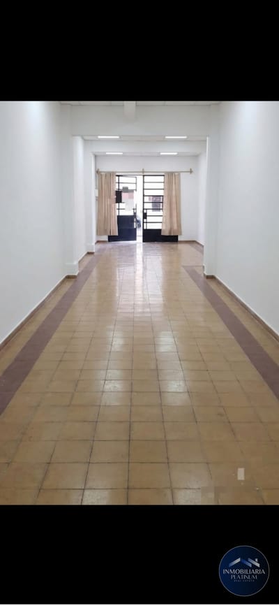 GARAJE/ DEPÓSITO  (50 m2) en alquiler ubicado en Brazo Oriental por Bvar Artigas