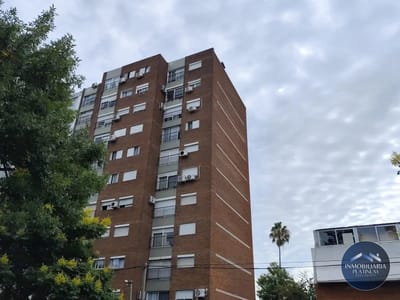 Venta Apartamento 2 dormitiorios, en Larrañaga.