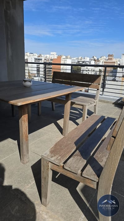 Apartamento penthouse 1 dormitorio en alquiler c/ cochera en Pocitos