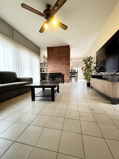 Casa en venta c/ cochera en Carrasco