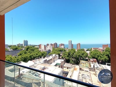 Apartamento en venta dos dormitorios en Barrio Sur con cochera