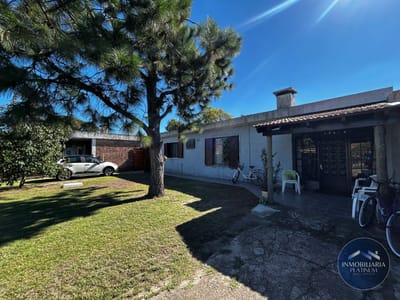 Casa en venta c/ cochera en Solymar