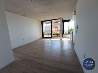 Apartamento en venta tres dormitorios c/ cochera en Aguada