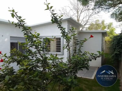 Casa en alquiler c/ cochera en Solymar