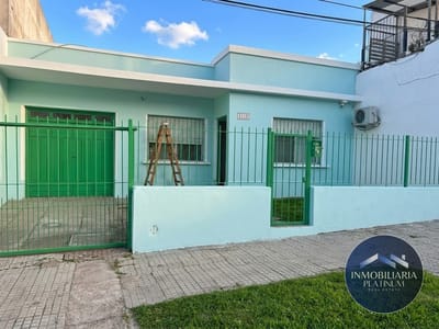 Casa en venta c/ cochera en Aires Puros