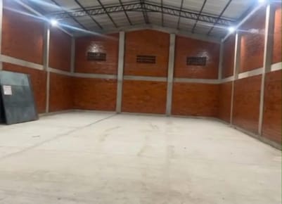 Depósito con patio en Santa María, Fernando de la Mora