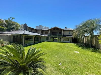 Casa 5 dormitorios en Trinidad, Asunción