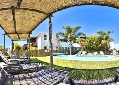 Atención inversores, se vende complejo de 8 apartamentos en Punta Negra. Funcionando todo el año, ocupación casi del 100% en verano.