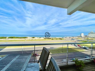 VENTA y ALQUILER 2 dormitorios y 2 baños con vista franca al mar en venta