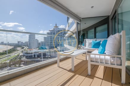 Apartamento en Venta y Alquiler, Mansa, Punta del Este, 3 Dormitorios.