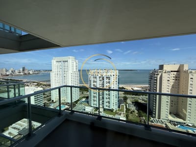 Vista Al mar dos dormitorios en venta