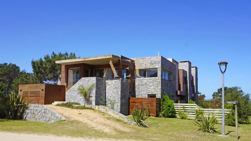 Venta y Alquiler Temporario de Espectacular casa en Village del Faro