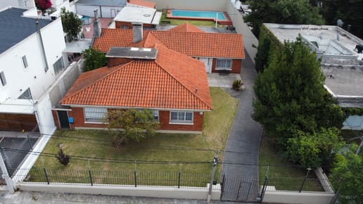 Exclusiva casa en el Prado 5 DORM-PISCINA-BARBACOA-4 BAÑOS-COCHERAS-Jardin