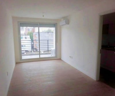Venta Cordon Sur AcDiaz piso alto 2 dormitorios  con renta Garaje