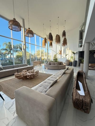 Punta ballena-  Balcón y piscina exclusiva- spa- estacionamiento- Financiación