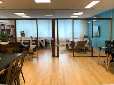 Alquiler Oficina 95 M² +Garaje Totalmente equipada Ciudad Vieja a Mts Pza Matriz