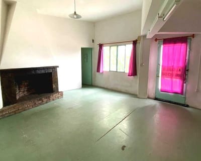Alquiler/Casa 1 Dormitorio o Negocio/Patio/Bus en la puerta/Excelente Ubicación.