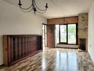 Venta/ CHALET 2 Dormitorios, Jardin, Fondo, Parrillero, BANCO O PERMUTA