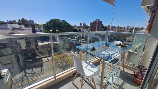 Venta apartamento amoblado|1dormitorio|3er piso ascensor|balcón al frente|Buceo