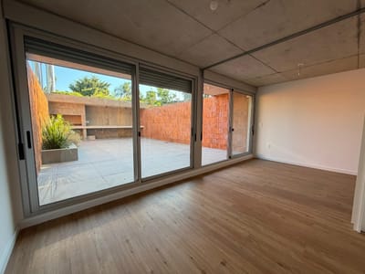 venta Apartamento ESTRENAR  PUNTA GORDA. 1 dormitorio, Patio Divino , Garage/Box