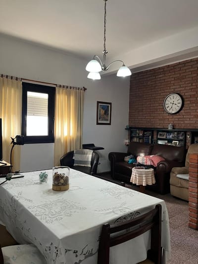 Venta 3 dormitorios, terraza. Próx. San Fco. De Asís/ 3 piso escalera