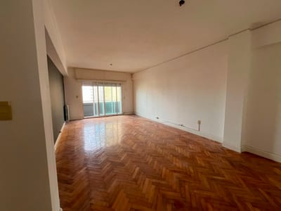 Alquiler Apartamento 3 Dormitorios | 2 baños | Reciclado a nuevo | Centro