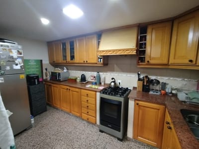 CASA EN LA COMERCIAL 4DOR, CERCA HOSPITAL ESPAÑOL Y COLEGIO SAGRADO CORAZON