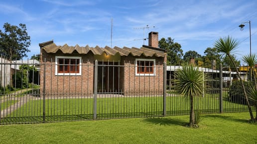 Venta casa 2 dormitorios 625m terreno lado Sur a 1 de la inter