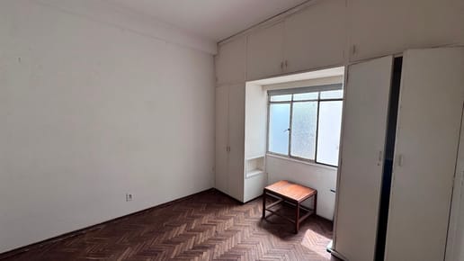 Monoambiente en Alquiler, Centro 18 y Yi. Bajos gastos comunes