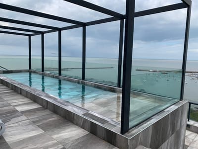 SOBRE LA RAMBLA | Puertito Buceo | 4 dor en suite | PATIO | Piscina infinita
