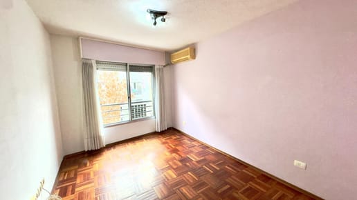 VENTA, CENTRO,A PASOS DE LA IMM, 2 DORMITORIOS, AL FRENTE, RESTAN CUOTAS A  ANV