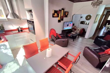 Casa/Vista al Mar/Malvín/5 Dorm/3 Baños/3 Garages/Patio/Parrillero/Permuta