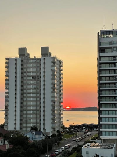 Apto Alquiler Temporal, 2 Dorm, 2 Baños, Garage, Zona Playa Mansa, Punta del Este