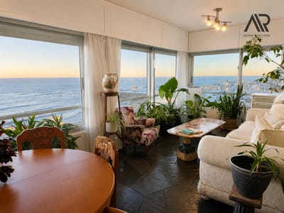 Apartamento en venta c/ cochera en Península