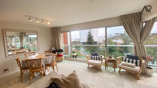 Apartamento en venta c/ cochera en Playa Mansa