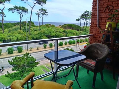 Apartamento en alquiler temporario c/ cochera en Playa Mansa