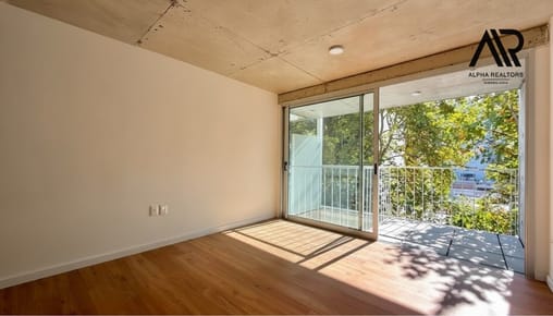 Alquiler de monoambiente a estrenar, con terraza en Cordón Sur! Cerca de todo!