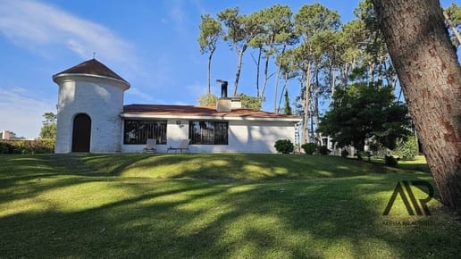 Casa 4 Dormitorios En Alquiler Temporal Punta Del Este