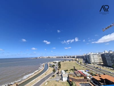 Venta De Apartamento De 3 Dormitorio 3 Baños Y Garage Puerto De Buceo