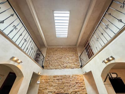 VENTA CASA CON RENTA COLÓN DÚPLEX DOS DORMITORIOS ARQUITECTURA RUTA 102