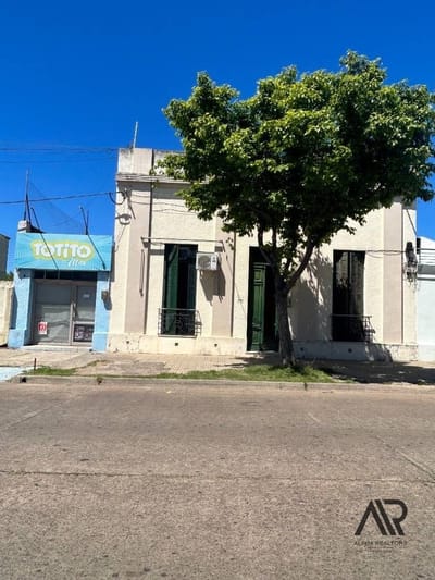 Venta Casa 3 Dormitorios En Centro De Artigas.