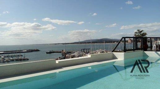 Apartamento en venta de 3 dormitorios c/ cochera en Piriápolis