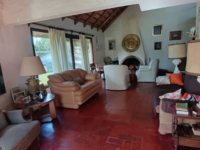 Casa en venta de 4 dormitorios c/ cochera en Jardin Pinares