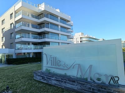 Apartamento en venta c/ cochera en Playa Mansa