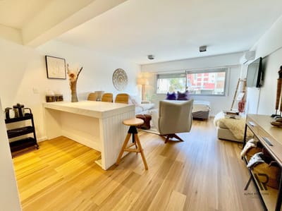 Apartamento en alquiler temporario c/ cochera en Península