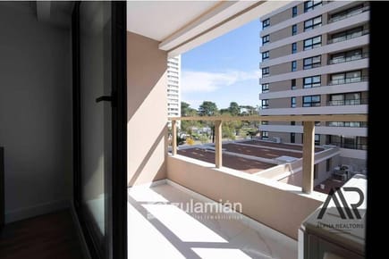 Apartamento en alquiler temporario c/ cochera en Cantegril