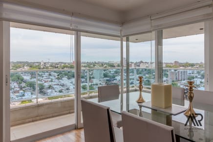 Apartamento en venta c/ cochera en Malvin